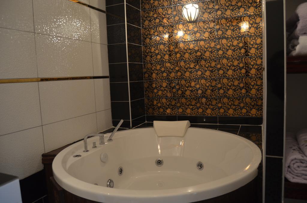 The Gala Palace Suits Kars Zimmer foto