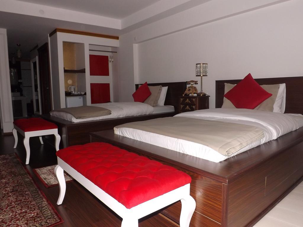 The Gala Palace Suits Kars Zimmer foto