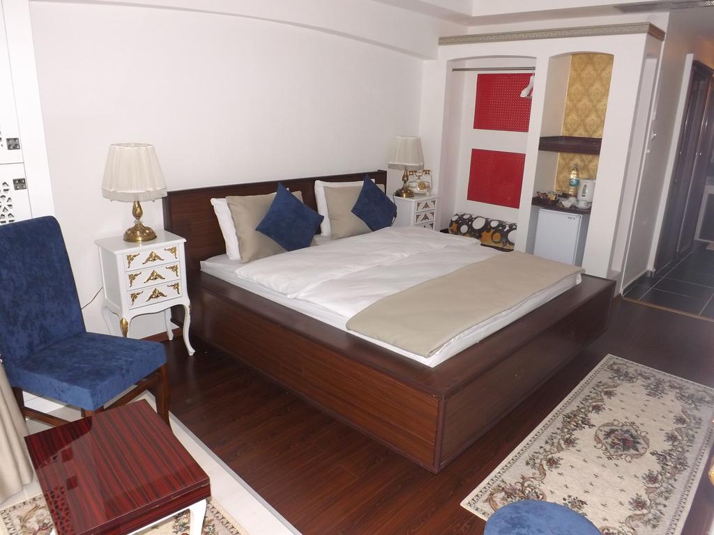 The Gala Palace Suits Kars Zimmer foto