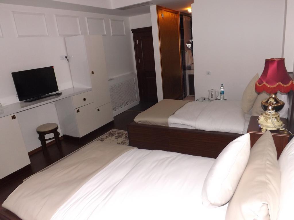 The Gala Palace Suits Kars Zimmer foto