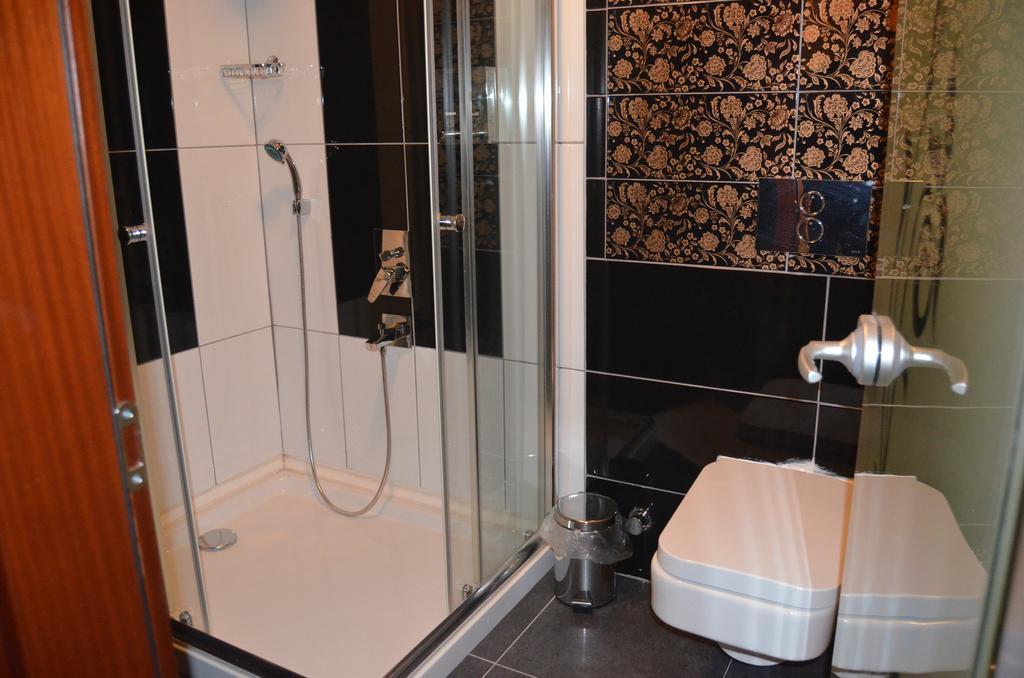 The Gala Palace Suits Kars Zimmer foto